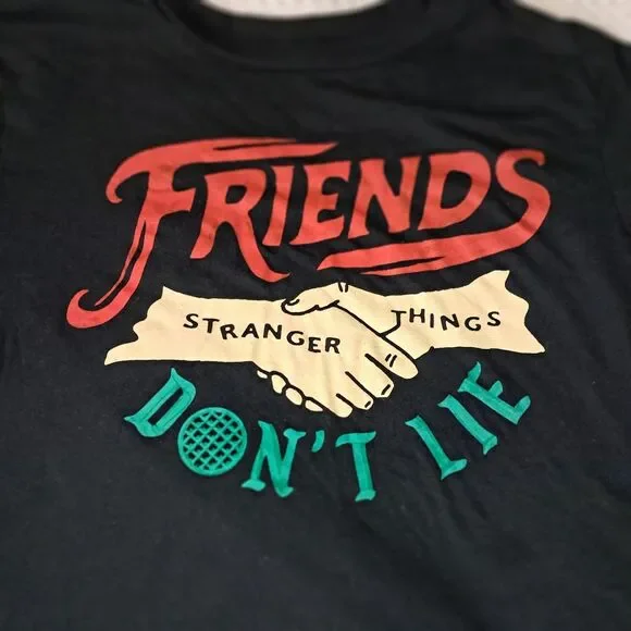 Netflix Stranger Things T Shirt Womens Size Medium Friends Don’t Lie Crop Top - Picture 3 of 7